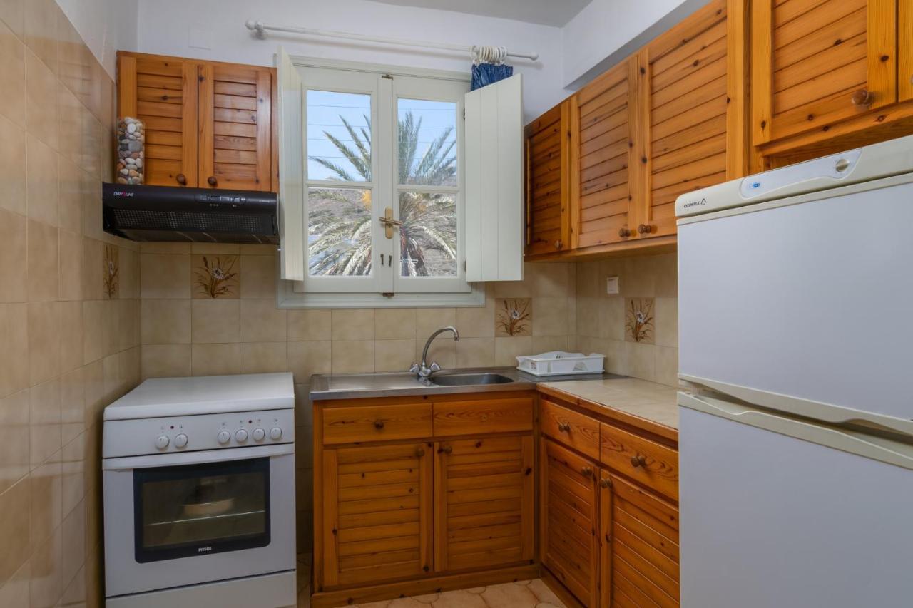 Areti'S Milos Guesthouses 阿达玛斯 外观 照片