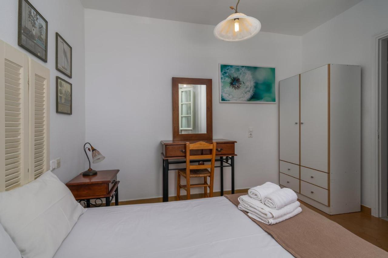 Areti'S Milos Guesthouses 阿达玛斯 外观 照片