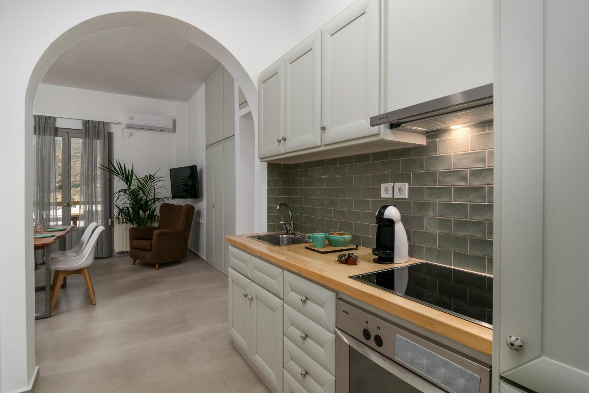 Areti'S Milos Guesthouses 阿达玛斯 外观 照片