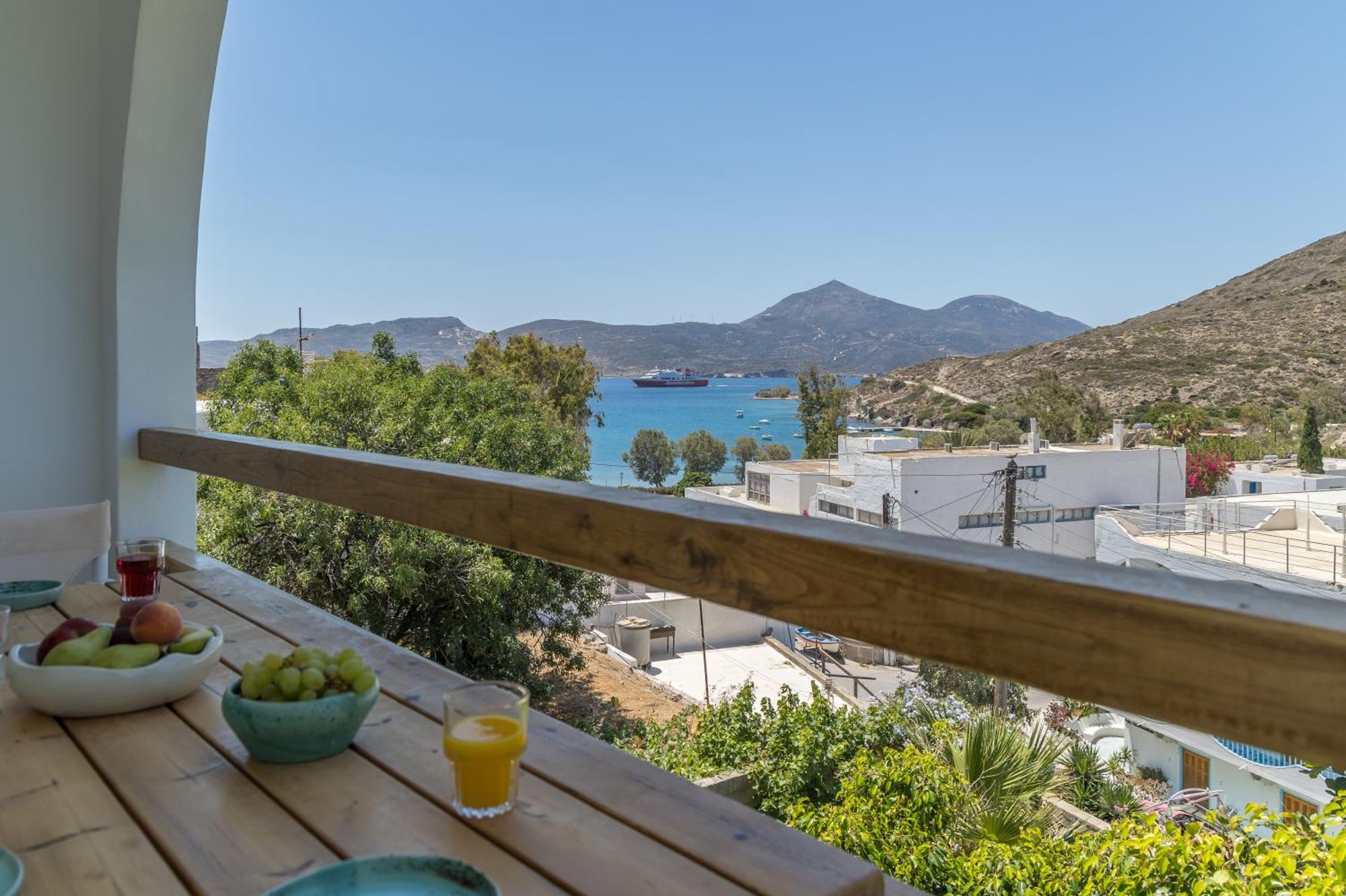 Areti'S Milos Guesthouses 阿达玛斯 外观 照片
