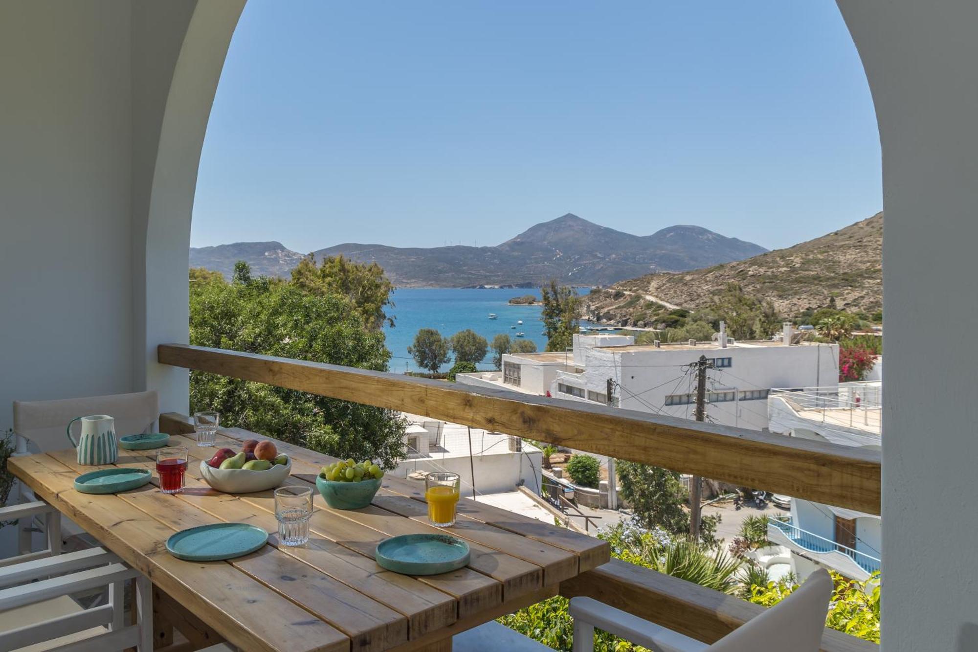 Areti'S Milos Guesthouses 阿达玛斯 外观 照片